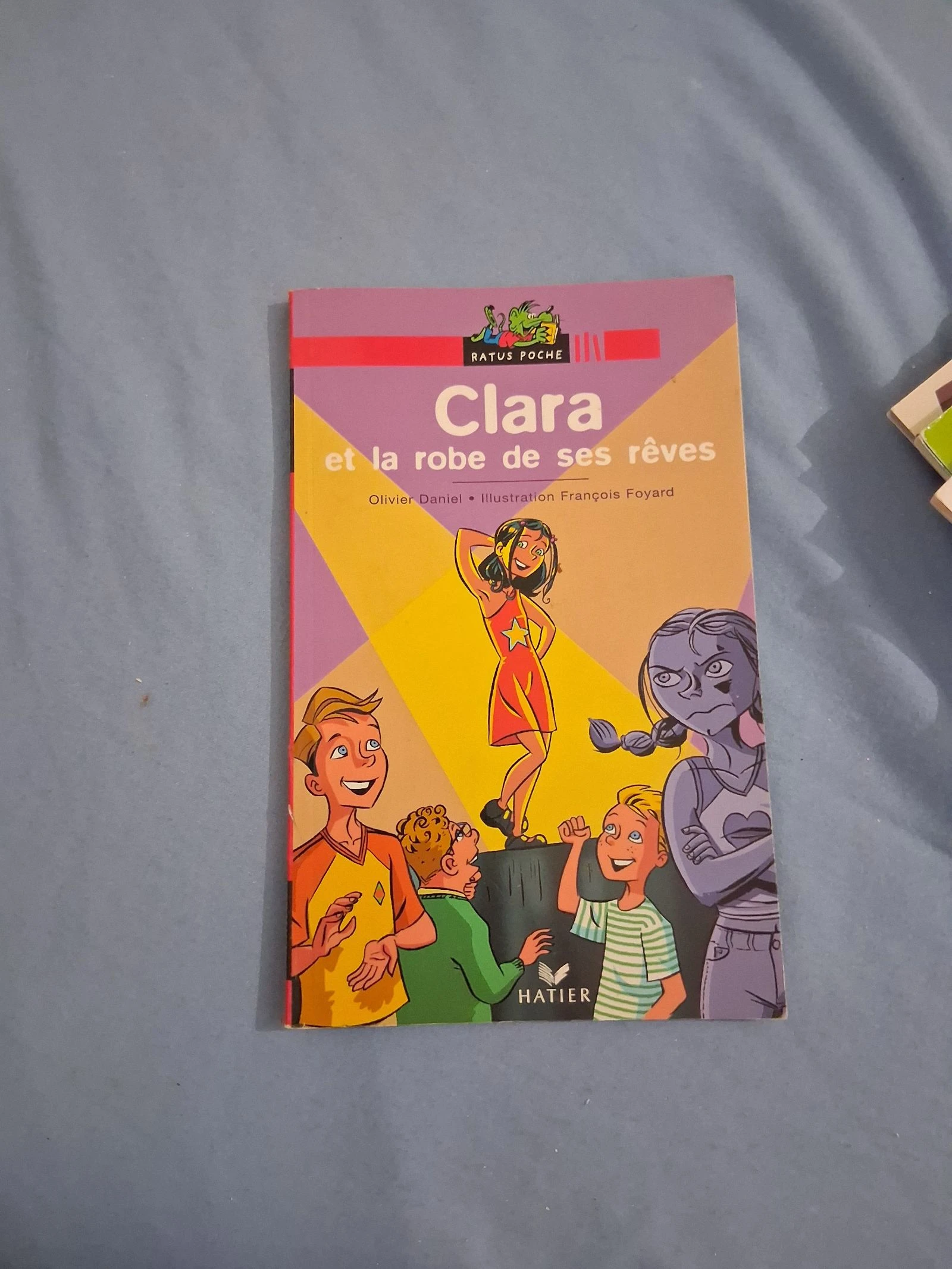 Clara et la robe de ses rêves 